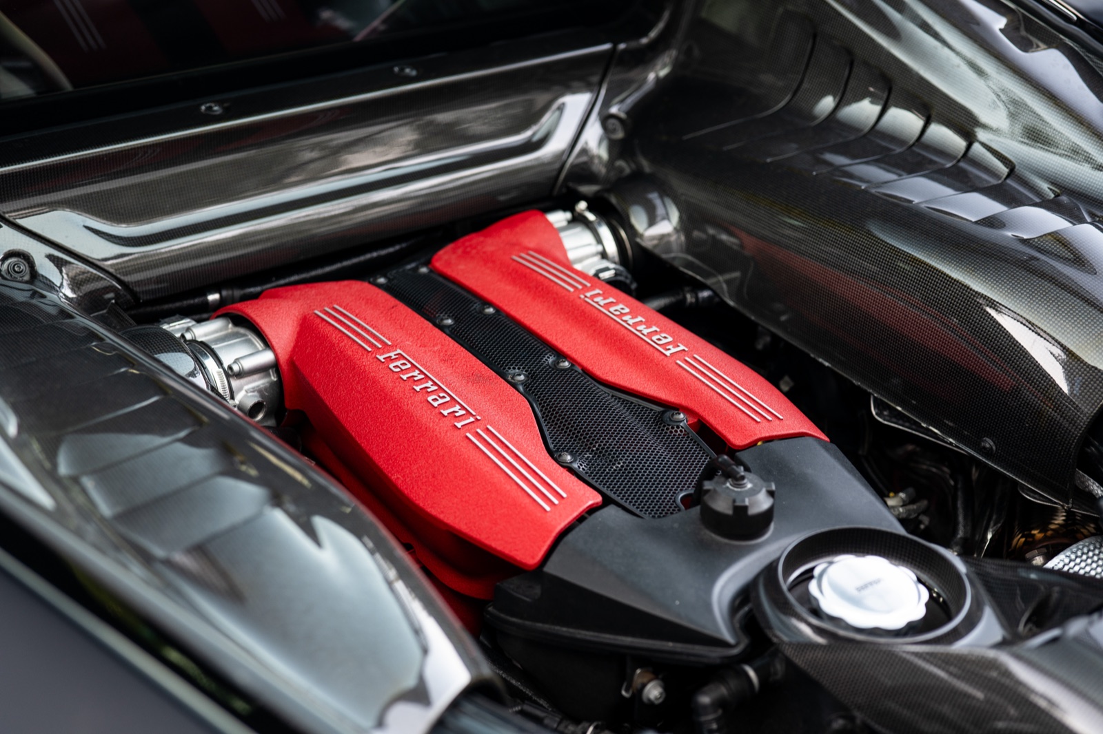 Ferrari 488 GTB, photograph 19 of 24