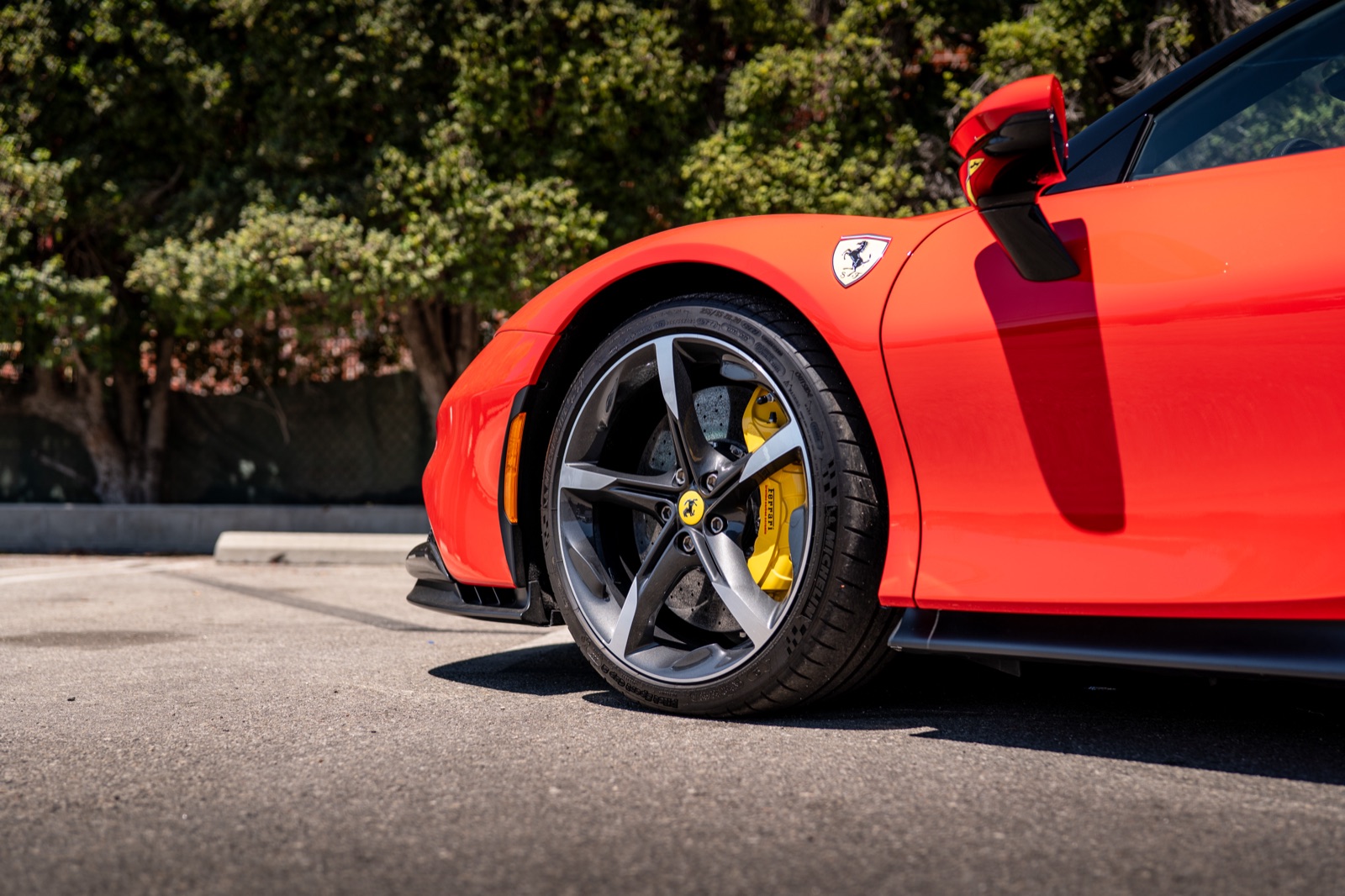 Ferrari SF90 Spider, photograph 10 of 21