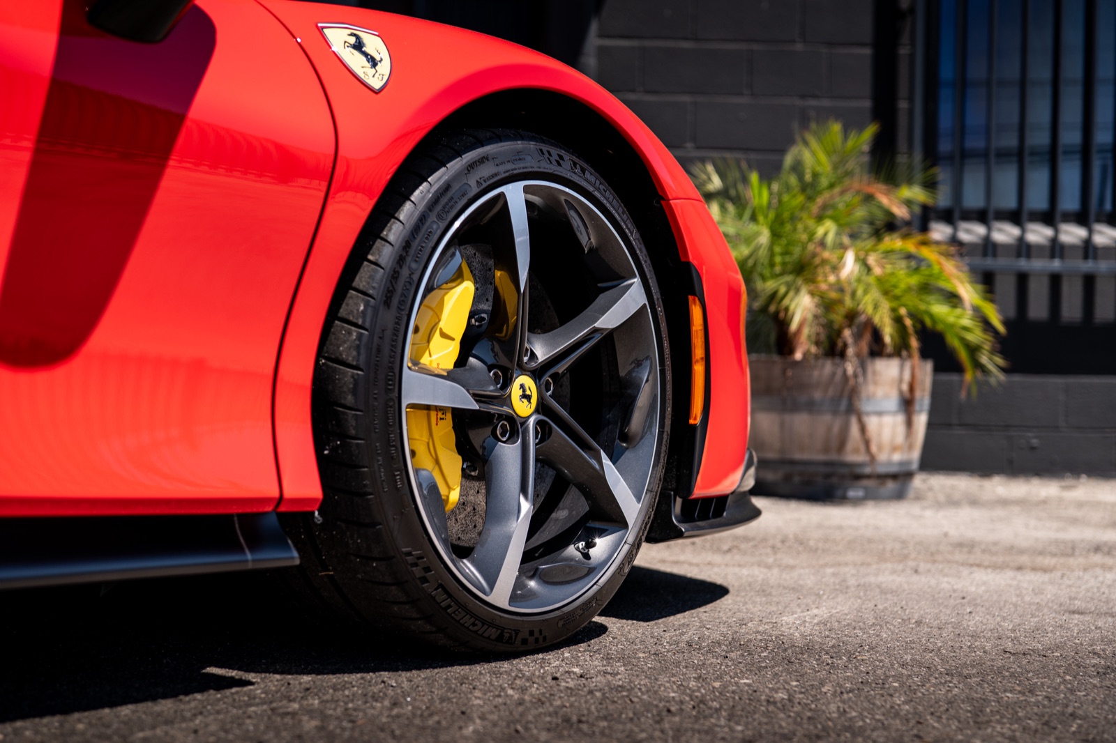 Ferrari SF90 Spider, photograph 14 of 21