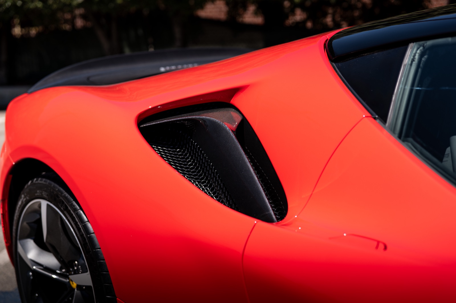 Ferrari SF90 Spider, photograph 15 of 21