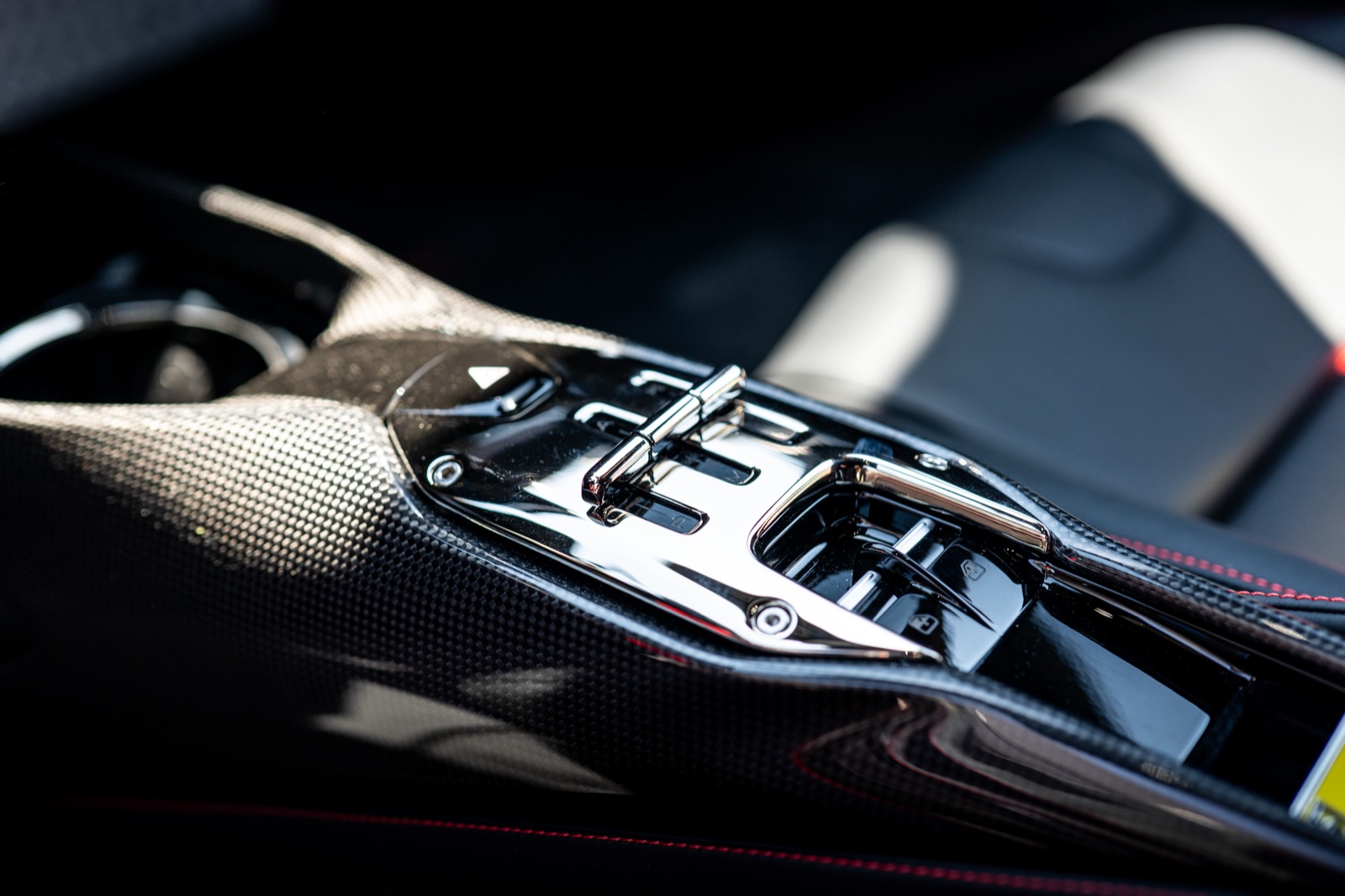 Ferrari SF90 Spider, photograph 19 of 21