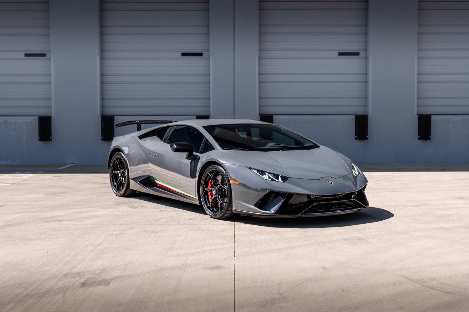 Lamborghini Huracán Performante, photograph 3 of 21