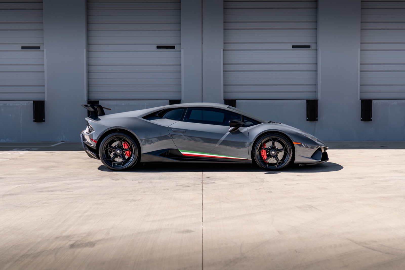 Lamborghini Huracán Performante, photograph 4 of 21
