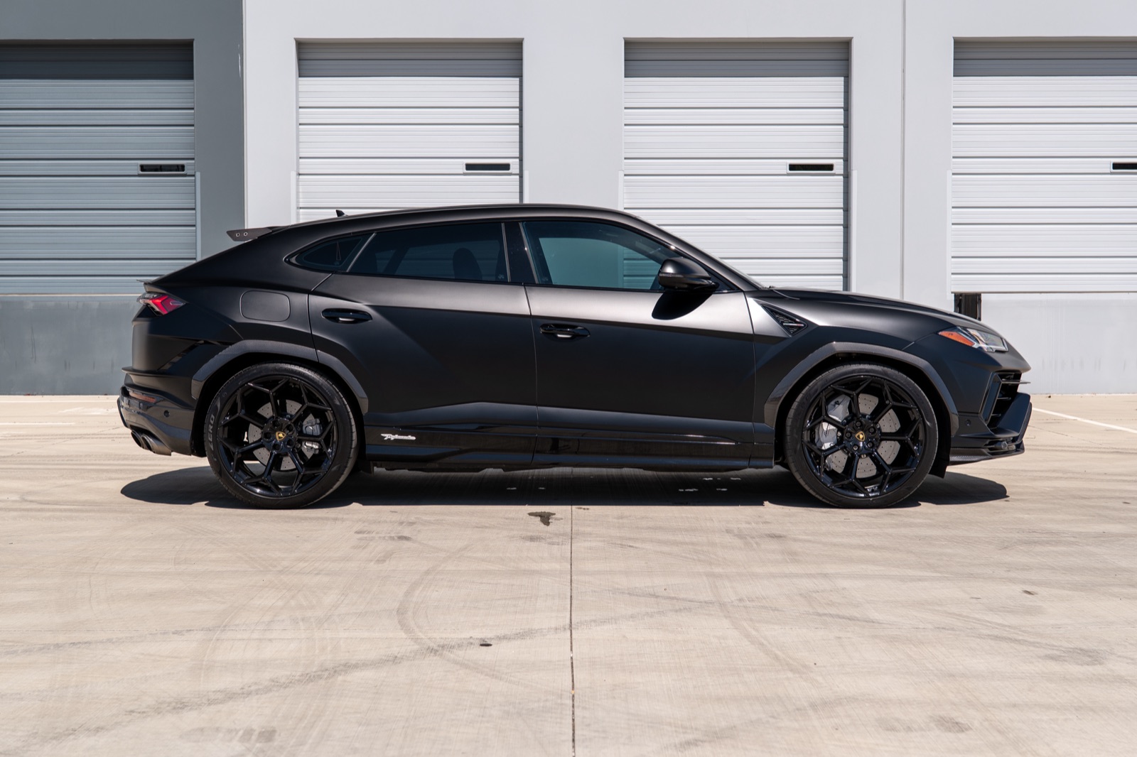 Lamborghini Urus Performante, photograph 4 of 26