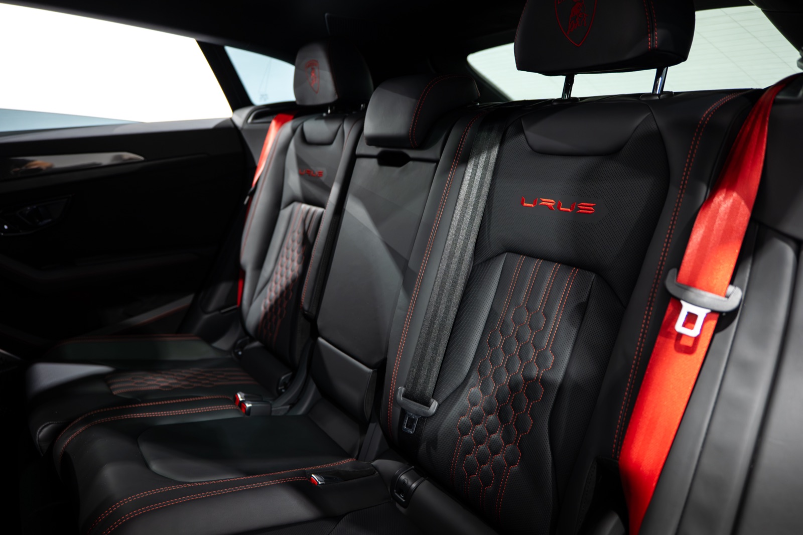 Lamborghini Urus Performante, photograph 19 of 26