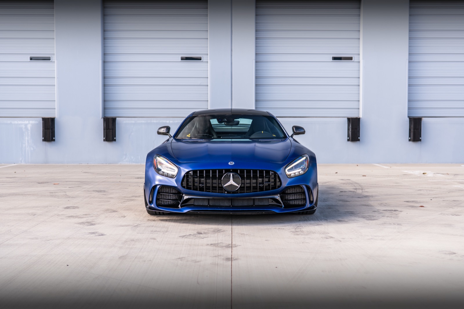 Mercedes-AMG GT R, photograph 2 of 19