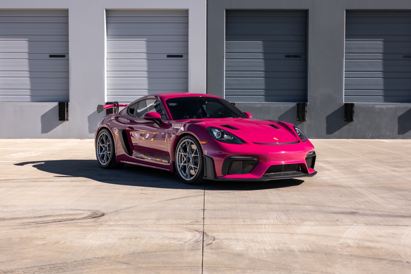 Porsche 718 Cayman GT4 RS, photograph 3 of 27