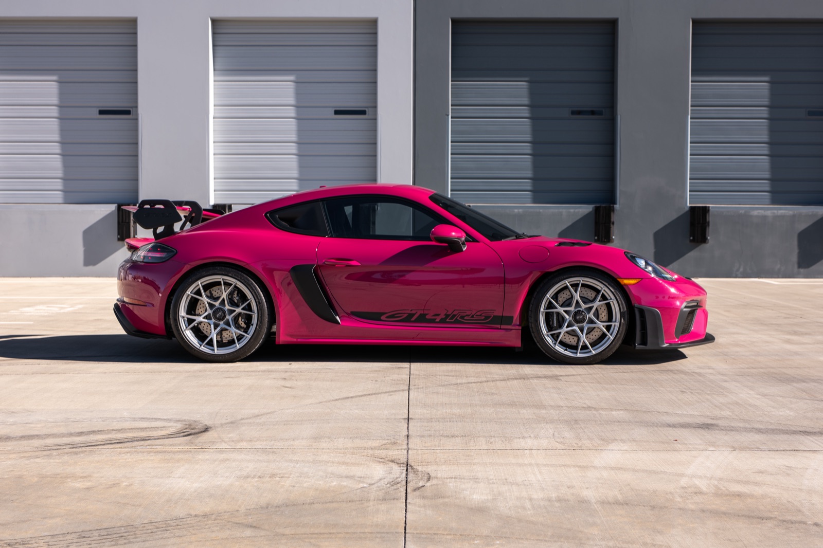 Porsche 718 Cayman GT4 RS, photograph 4 of 27