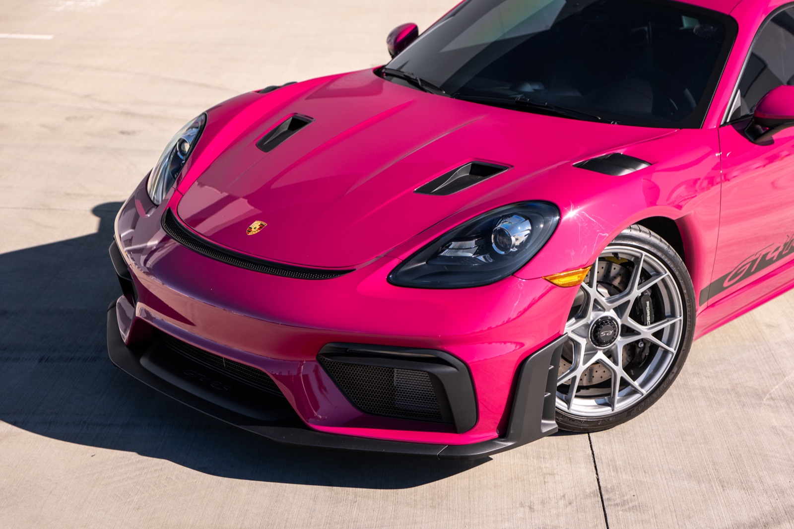 Porsche 718 Cayman GT4 RS, photograph 10 of 27