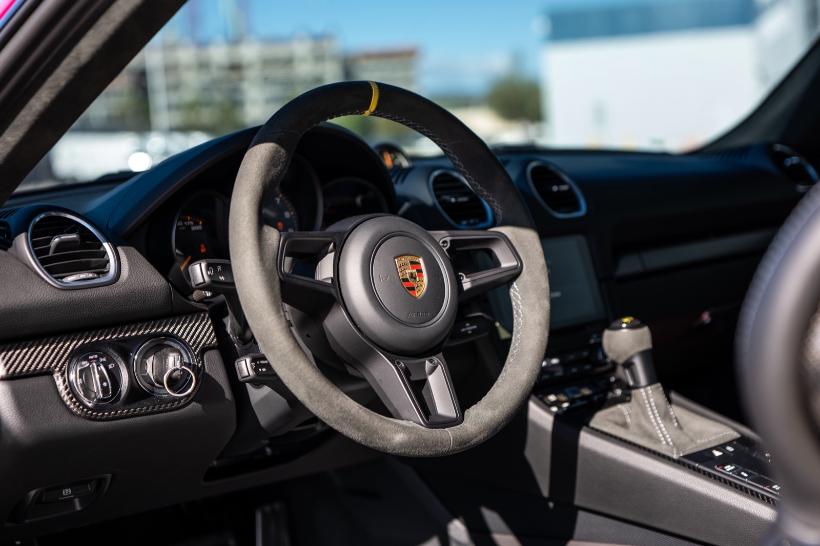 Porsche 718 Cayman GT4 RS, photograph 17 of 27