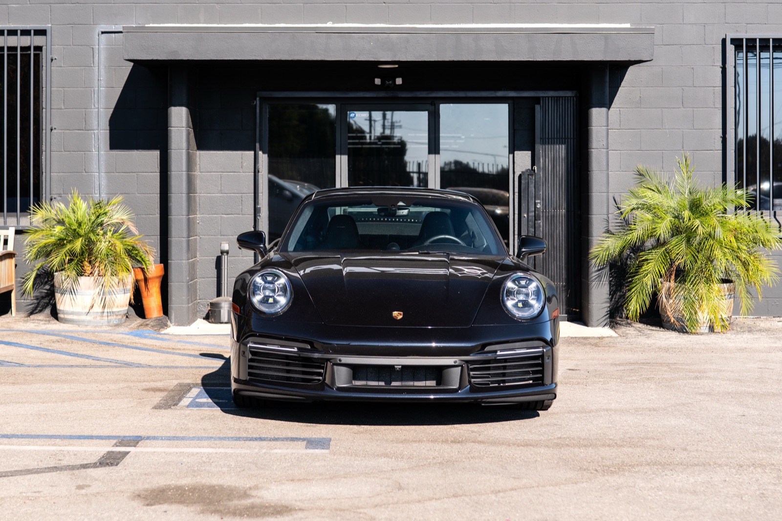 Porsche 911 Turbo S, photograph 2 of 19