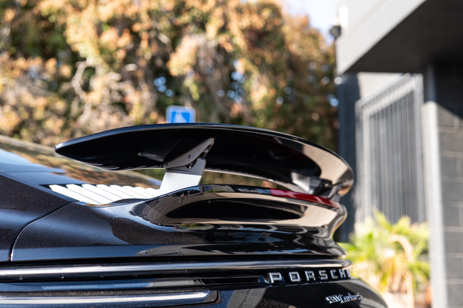 Porsche 911 Turbo S, photograph 10 of 19
