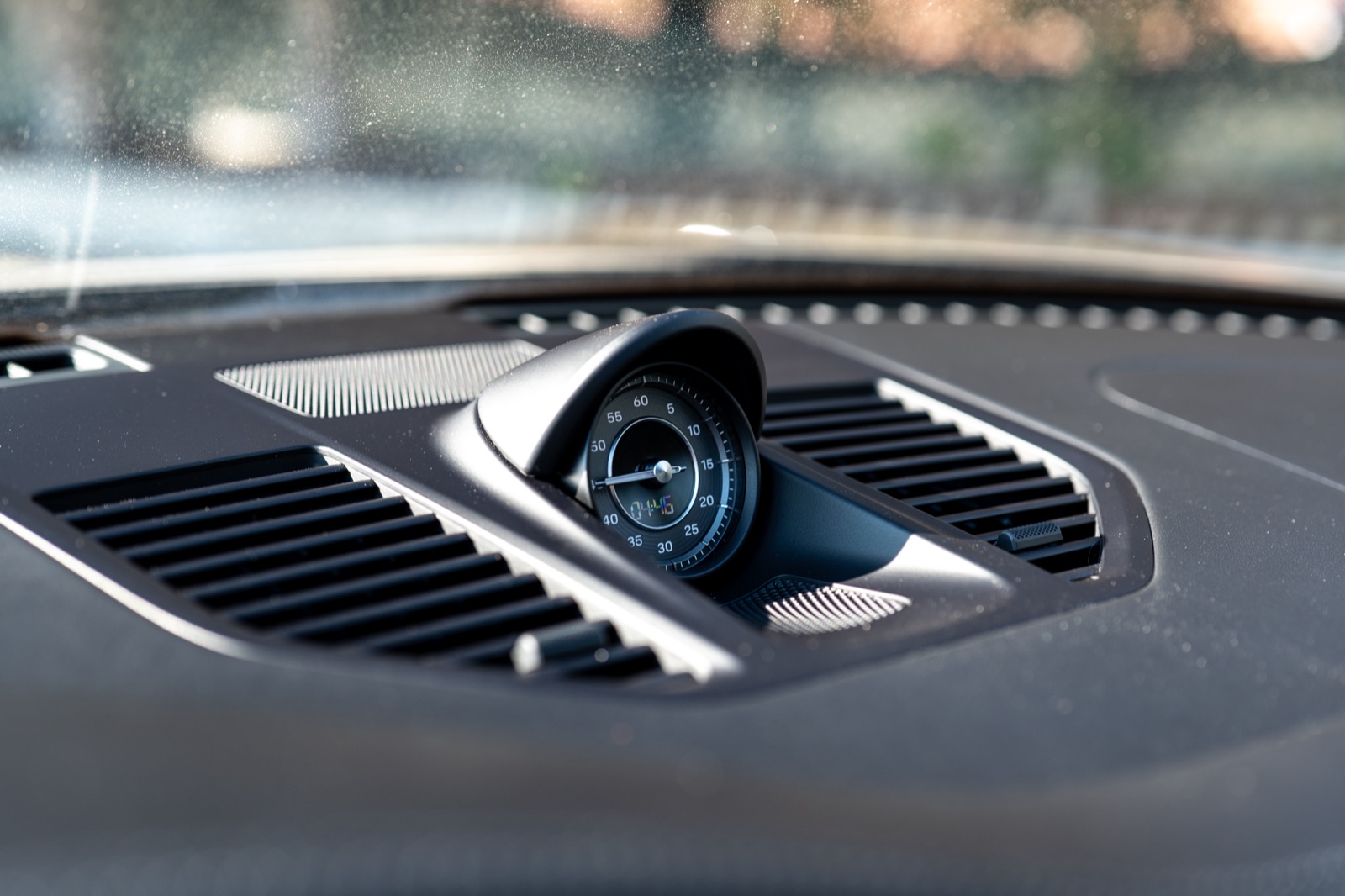 Porsche 911 Turbo S, photograph 13 of 19