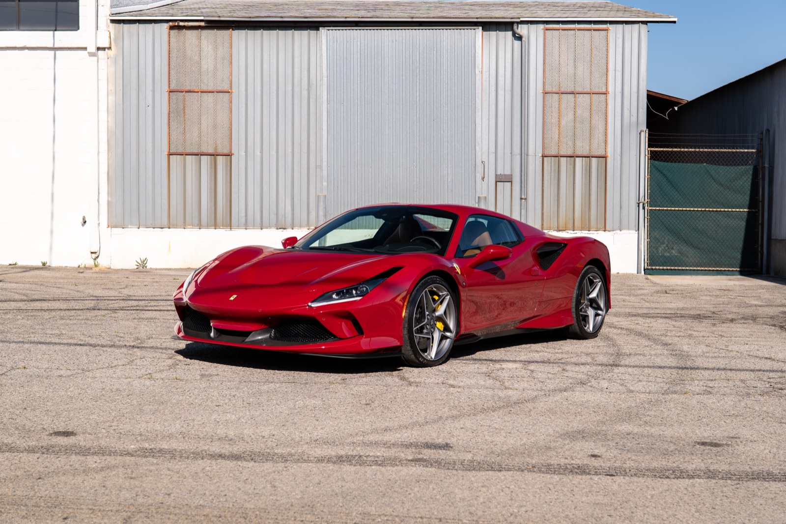 Ferrari F8 Spider, Red over tan